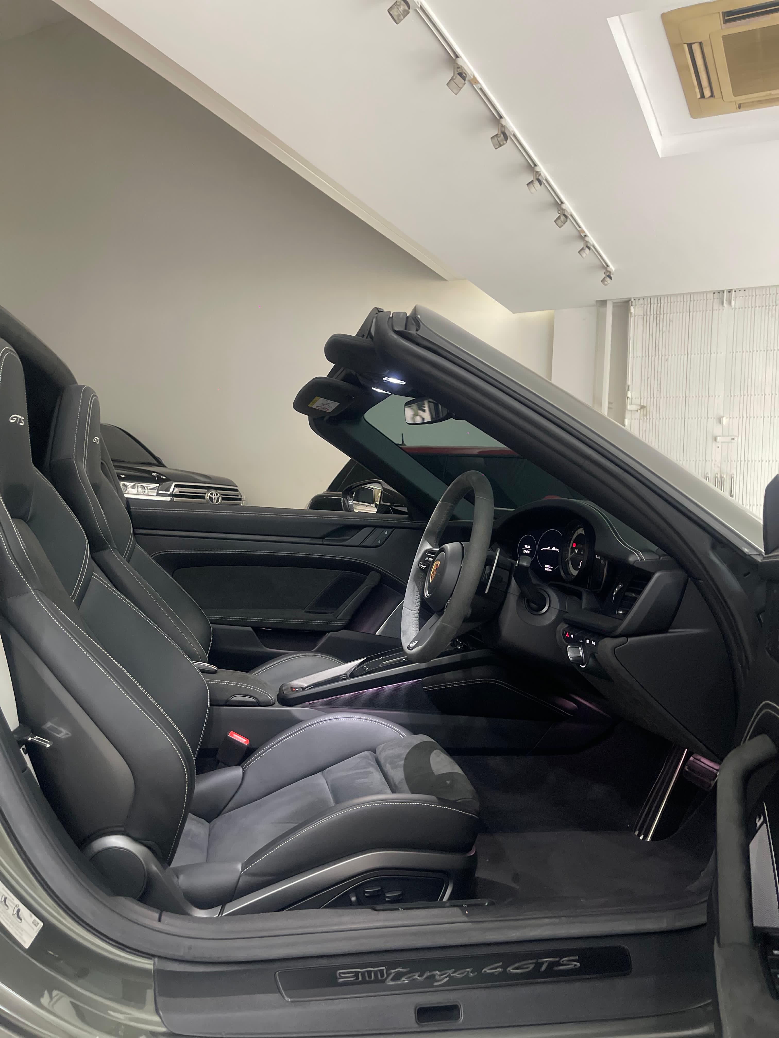 2023 Porsche 911 Carrera 4 GTS Cabriolet PDK 2023 Porsche 911 Carrera 4 GTS Cabriolet PDK