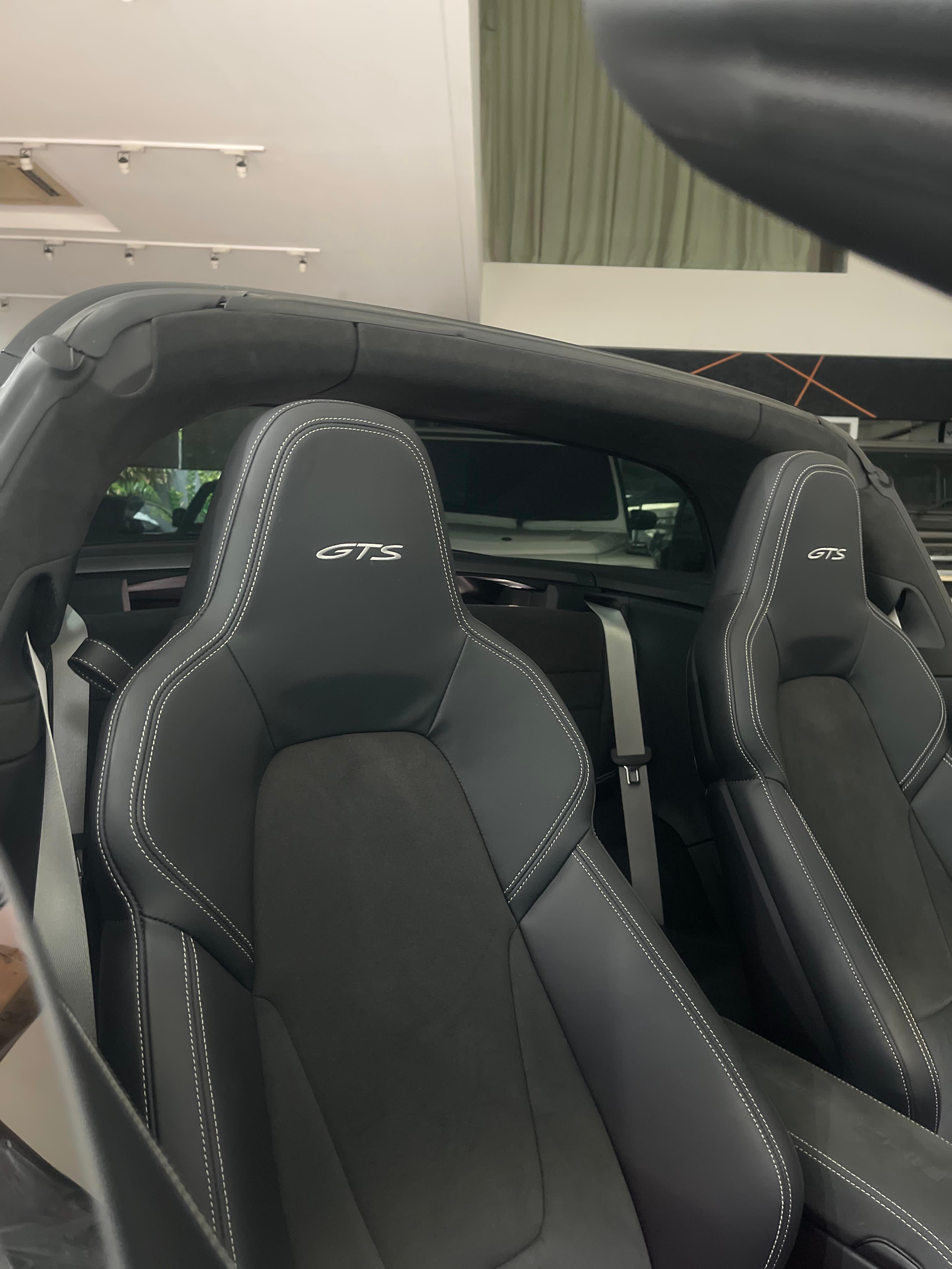 2023 Porsche 911 Carrera 4 GTS Cabriolet PDK 2023 Porsche 911 Carrera 4 GTS Cabriolet PDK