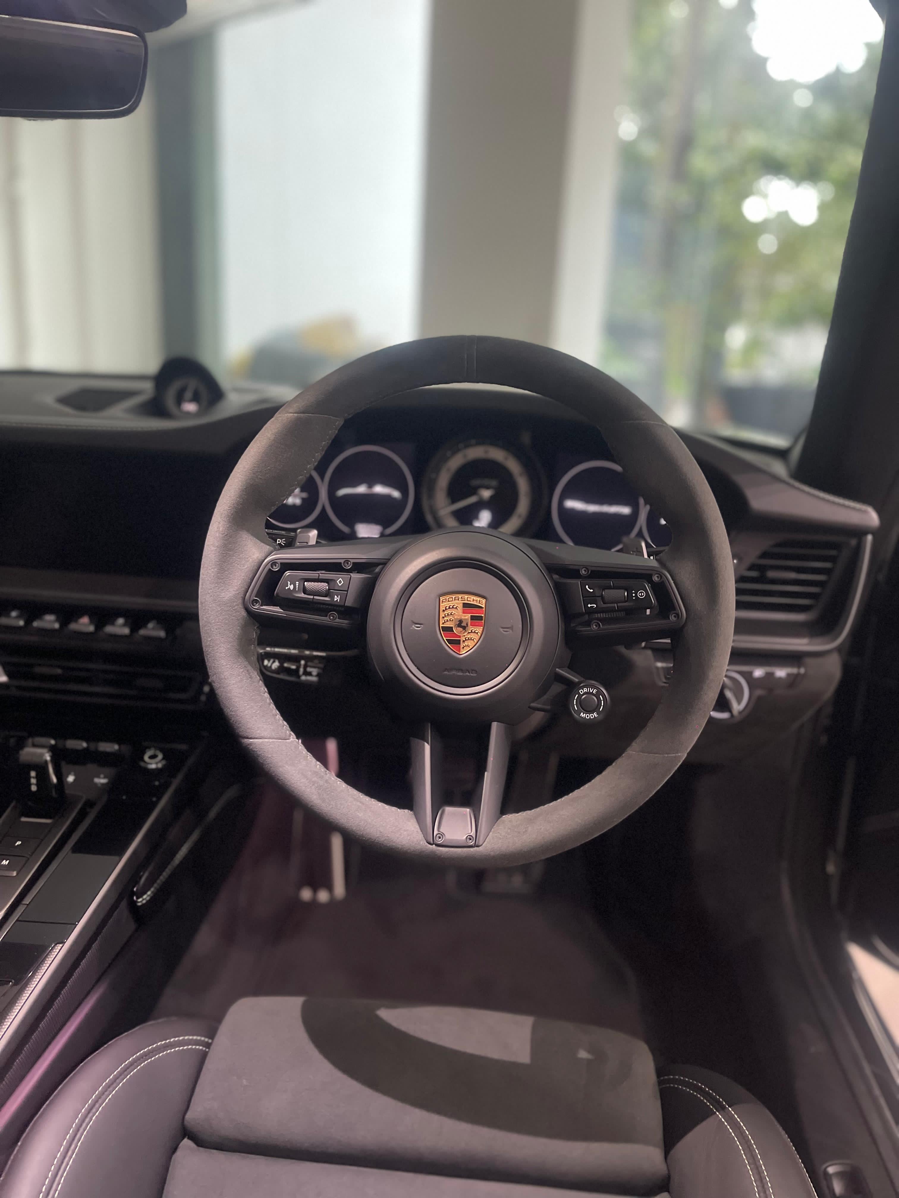 2023 Porsche 911 Carrera 4 GTS Cabriolet PDK 2023 Porsche 911 Carrera 4 GTS Cabriolet PDK