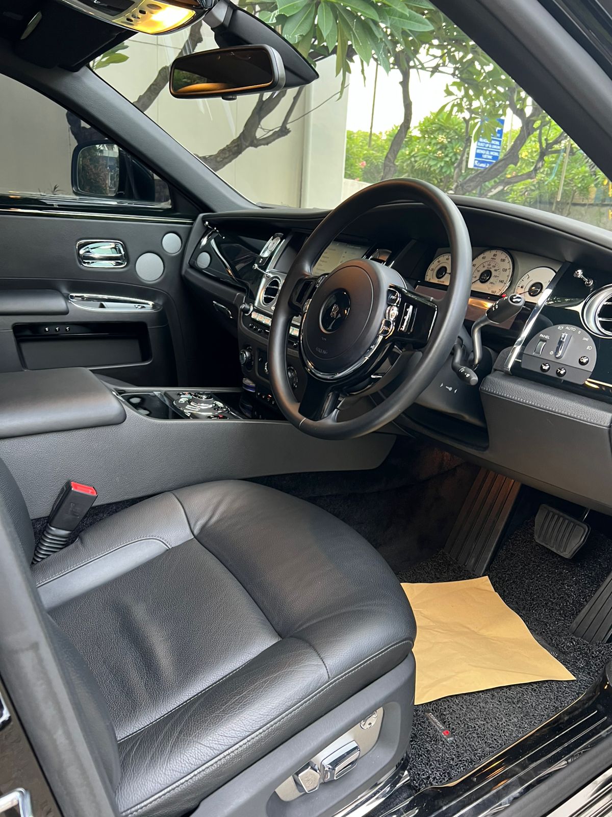 2011 Rolls Royce Ghost 6.6 L 2011 Rolls Royce Ghost 6.6 L