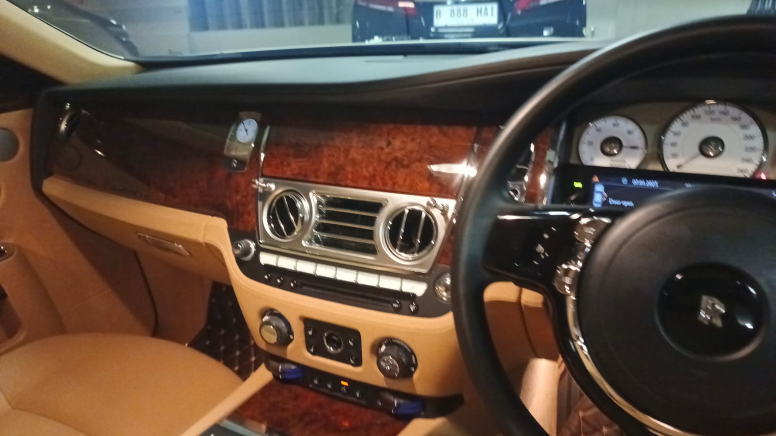 2013 Rolls Royce Ghost 6.6 L 2013 Rolls Royce Ghost 6.6 L