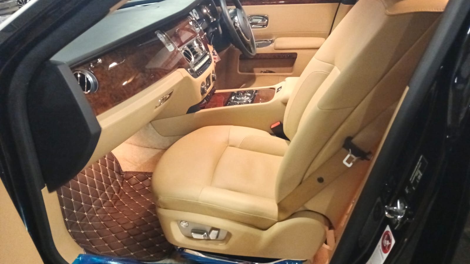 2013 Rolls Royce Ghost 6.6 L 2013 Rolls Royce Ghost 6.6 L