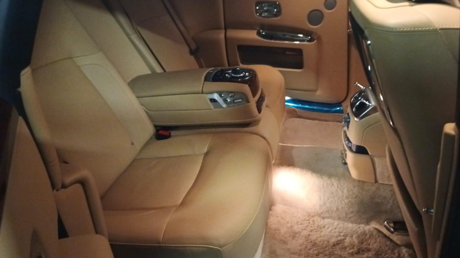 2013 Rolls Royce Ghost 6.6 L 2013 Rolls Royce Ghost 6.6 L