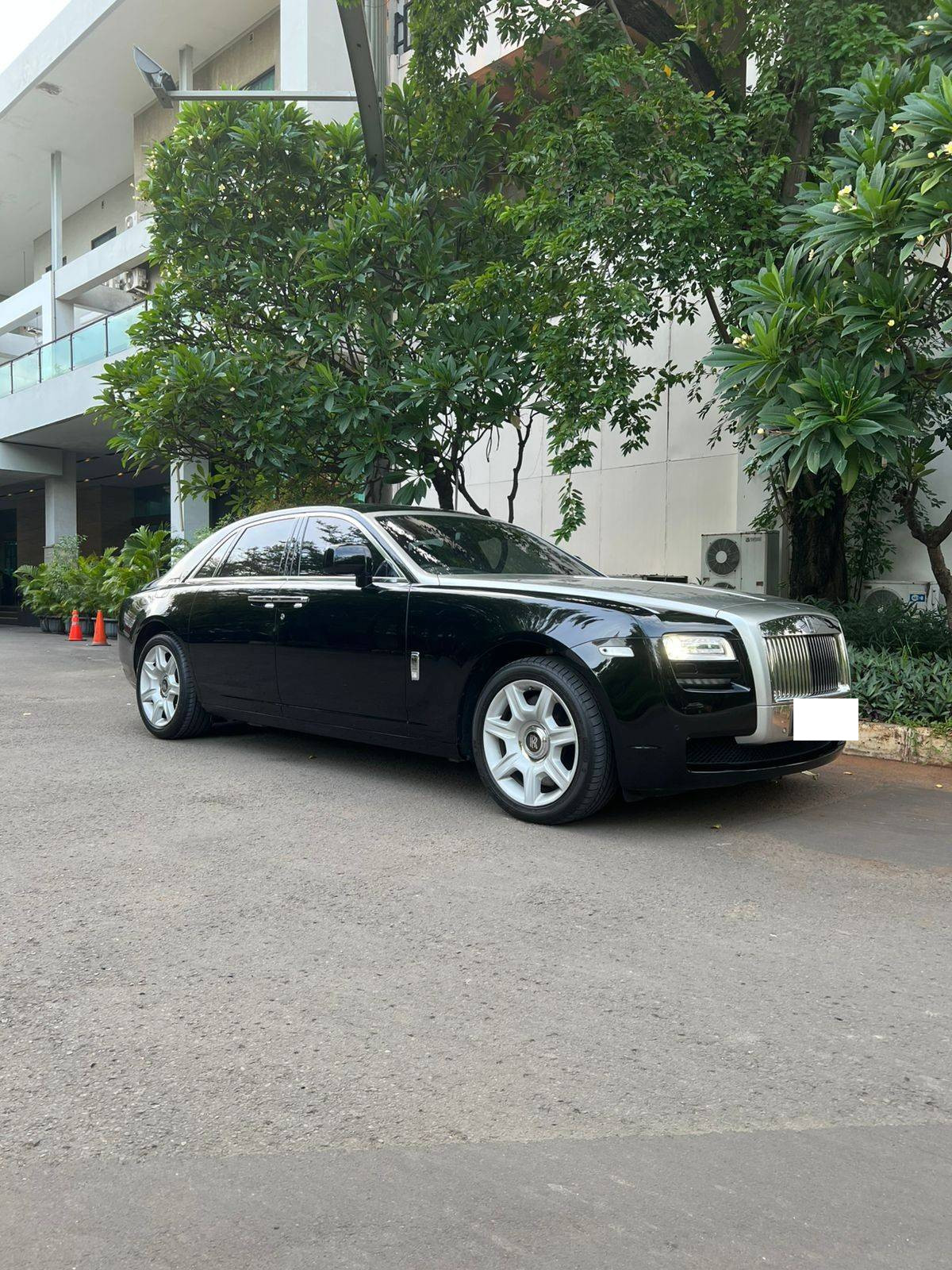 2011 Rolls Royce Ghost 6.6 L 2011 Rolls Royce Ghost 6.6 L