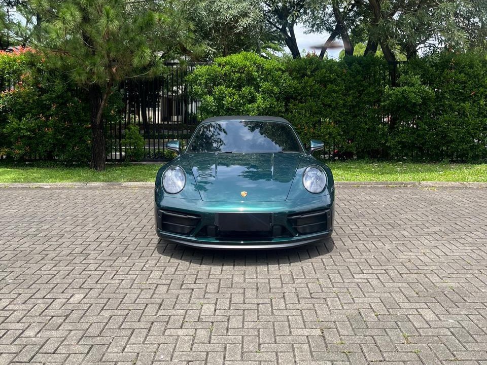Second Hand 2023 Porsche 911 Carrera 4 GTS Cabriolet PDK Second Hand 2023 Porsche 911 Carrera 4 GTS Cabriolet PDK