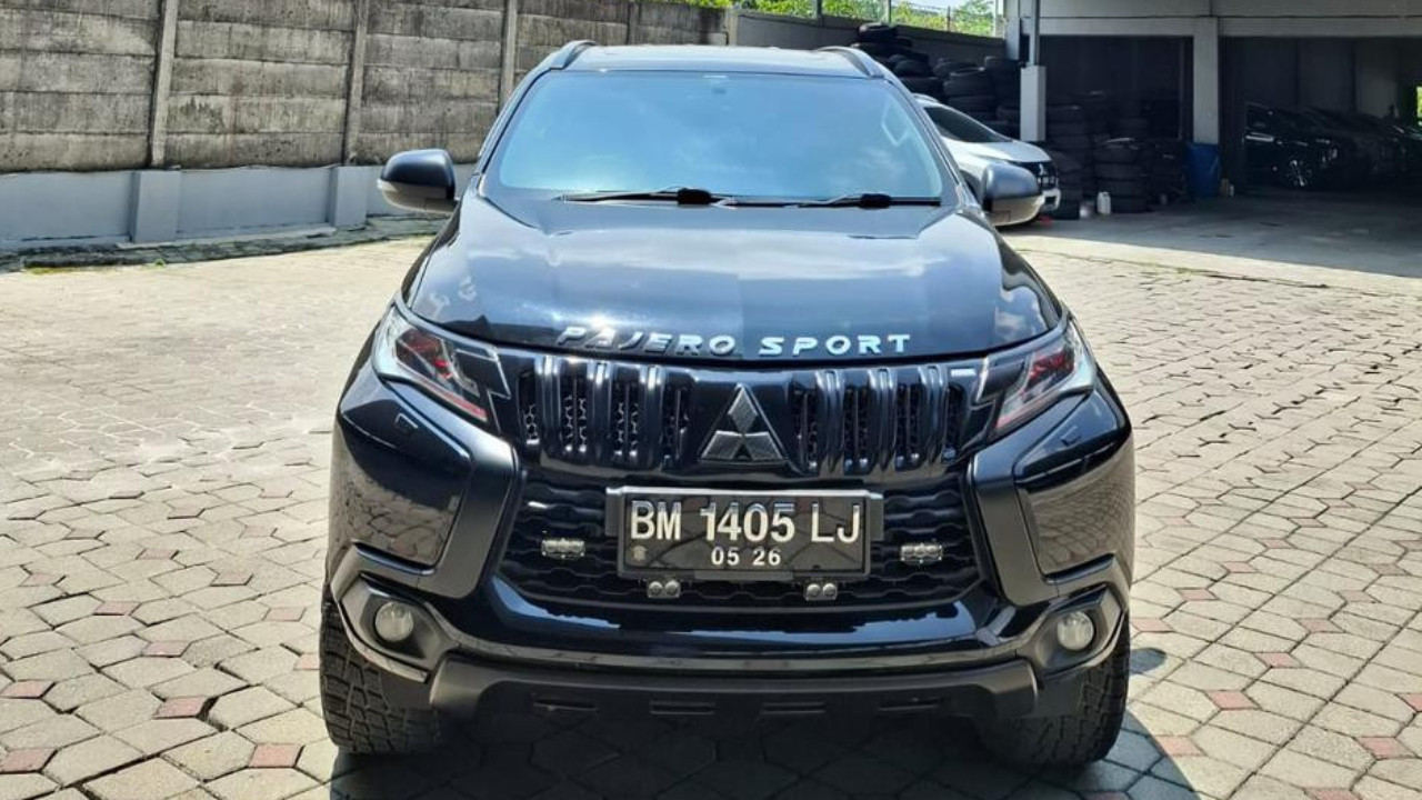 2017 Mitsubishi Pajero Sport Dakar AT 4x2