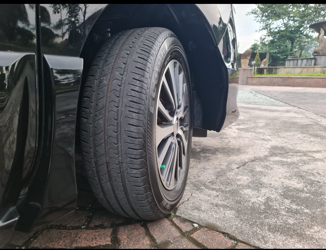 2016 Nissan Serena  2.0L Highway Star AT 2016 Nissan Serena  2.0L Highway Star AT