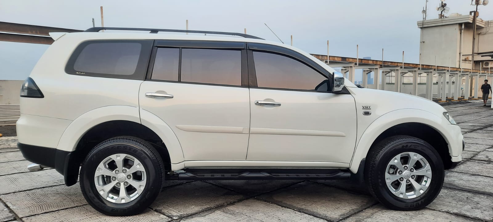 2015 Mitsubishi Pajero Sport  Dakar VGT Diesel AT 2015 Mitsubishi Pajero Sport  Dakar VGT Diesel AT