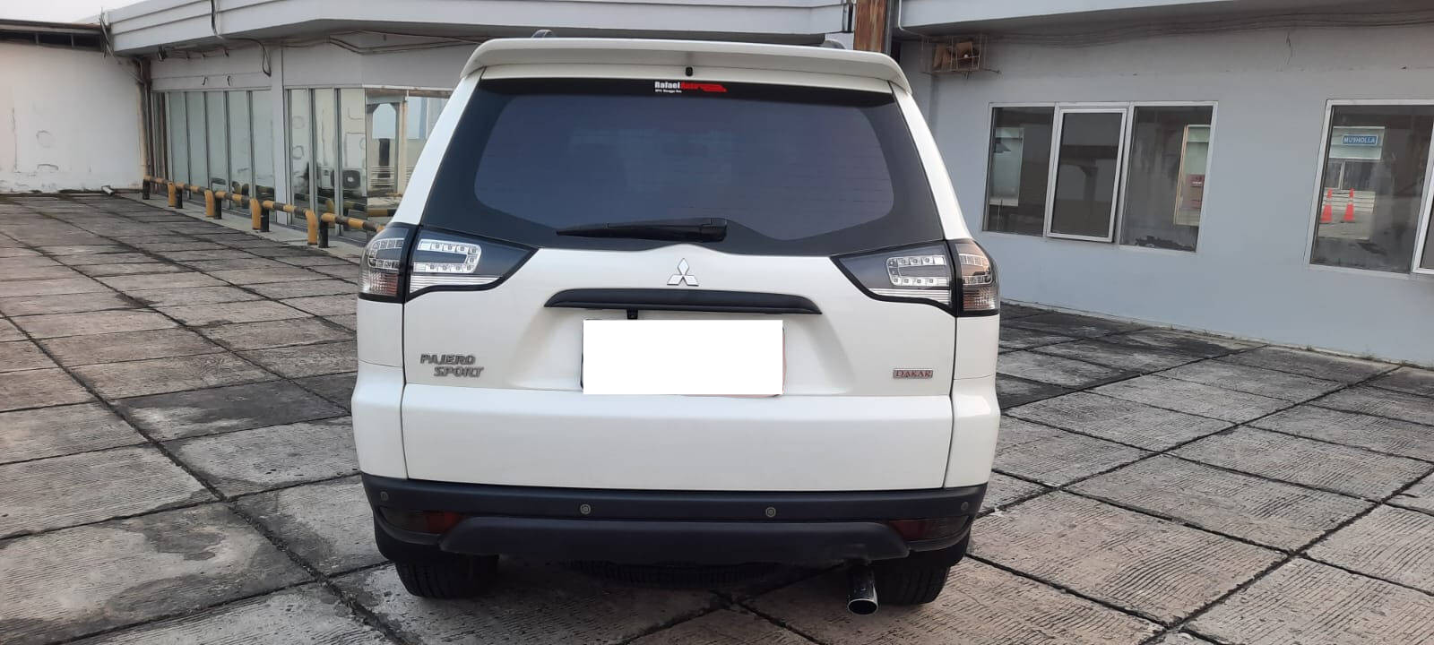 2015 Mitsubishi Pajero Sport  Dakar VGT Diesel AT 2015 Mitsubishi Pajero Sport  Dakar VGT Diesel AT