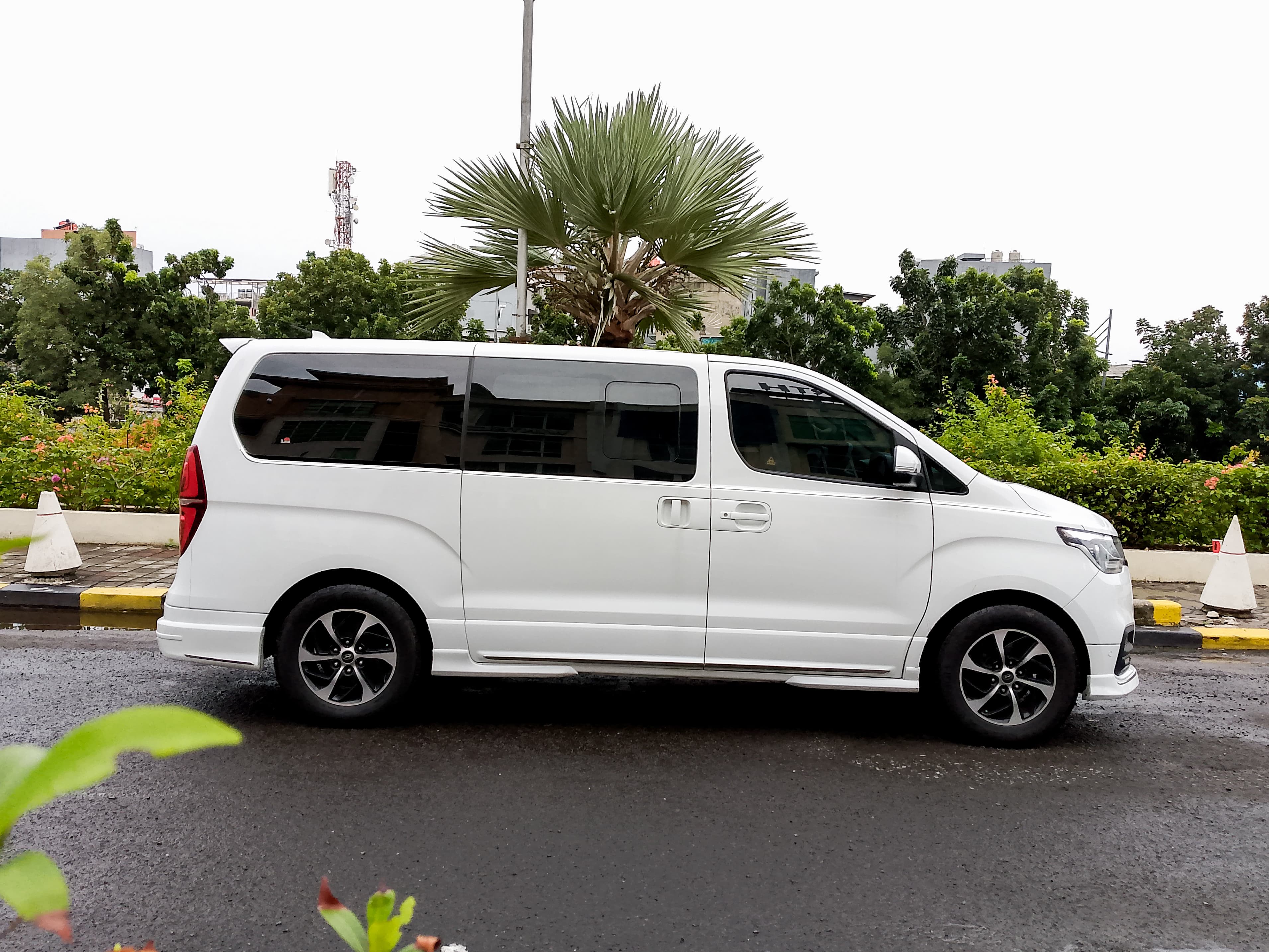 2011 Hyundai H1 2011 Hyundai H1