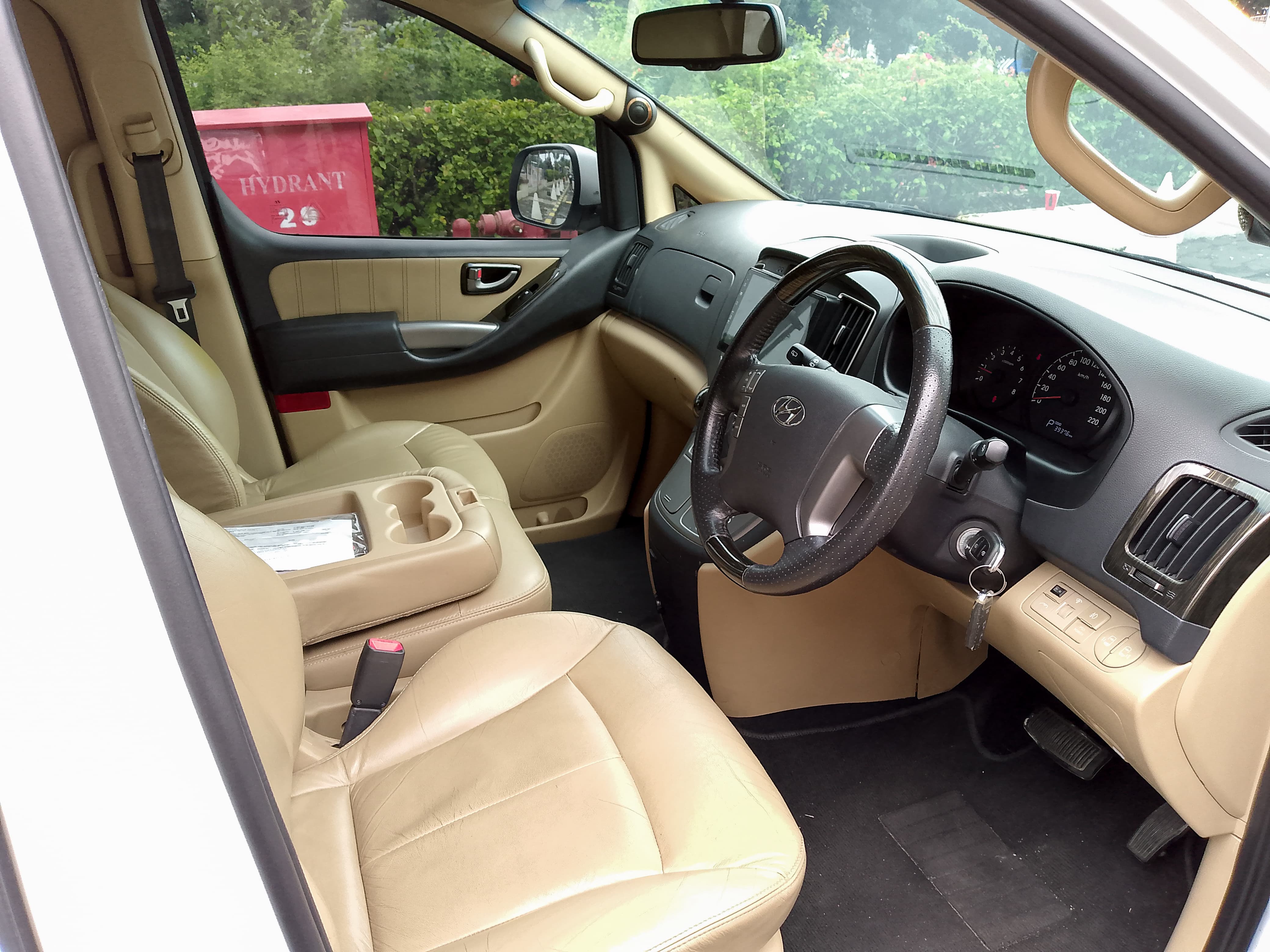 2011 Hyundai H1 2011 Hyundai H1