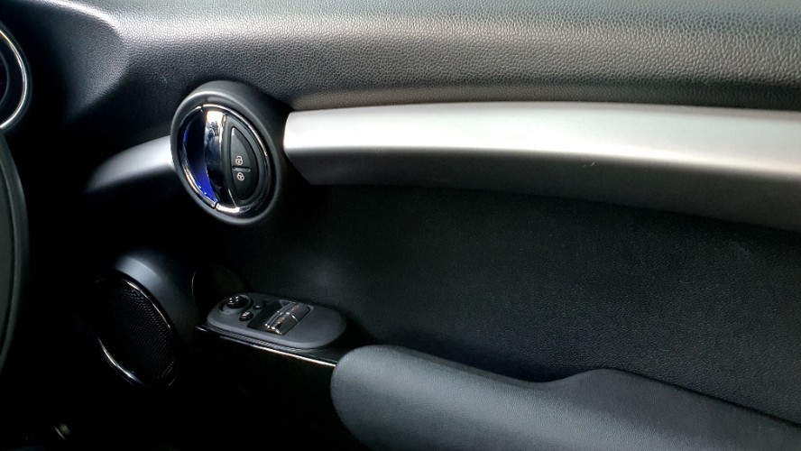 2018 MINI 3 Door 2018 MINI 3 Door