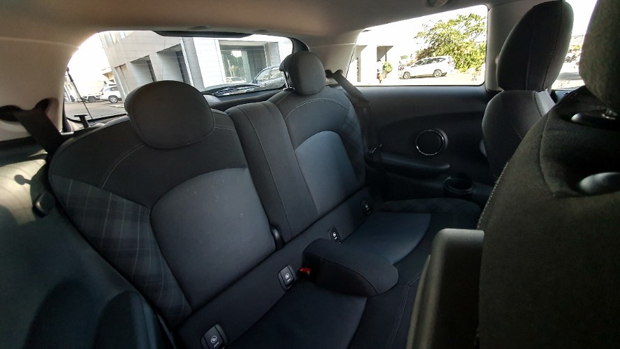 2018 MINI 3 Door 2018 MINI 3 Door