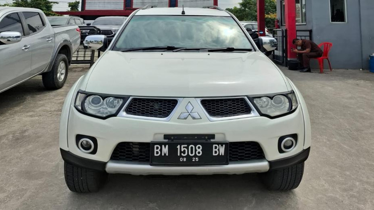 Second Hand 2012 Mitsubishi Pajero Sport Second Hand 2012 Mitsubishi Pajero Sport