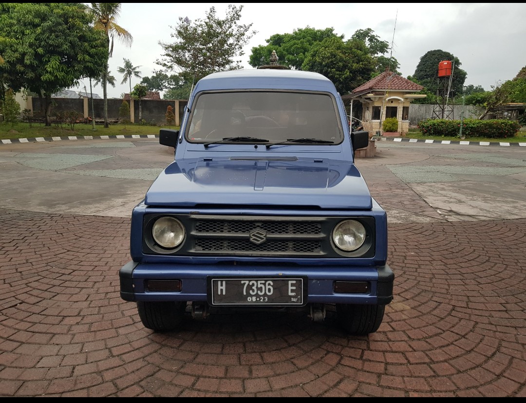 2005 Suzuki Katana GX M/T JEP Bekas 2005 Suzuki Katana GX M/T JEP Bekas