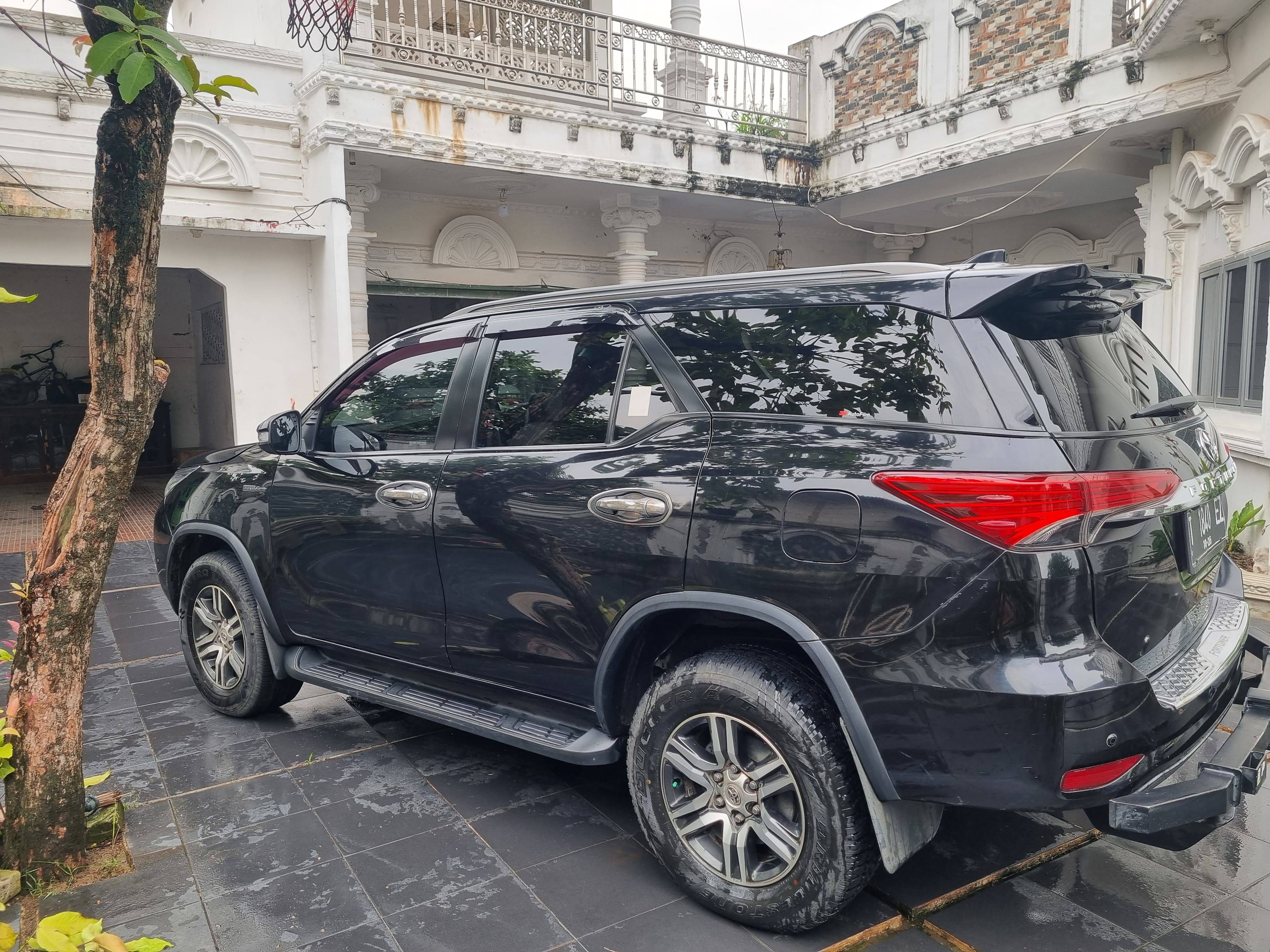 2016 Toyota Fortuner 4X2 G AT DIESEL TRD SPORTIVO 2016 Toyota Fortuner 4X2 G AT DIESEL TRD SPORTIVO