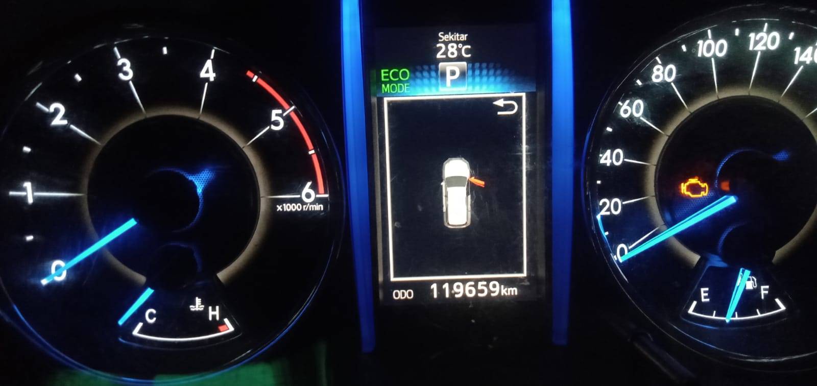 2016 Toyota Fortuner 4X2 G AT DIESEL TRD SPORTIVO 2016 Toyota Fortuner 4X2 G AT DIESEL TRD SPORTIVO