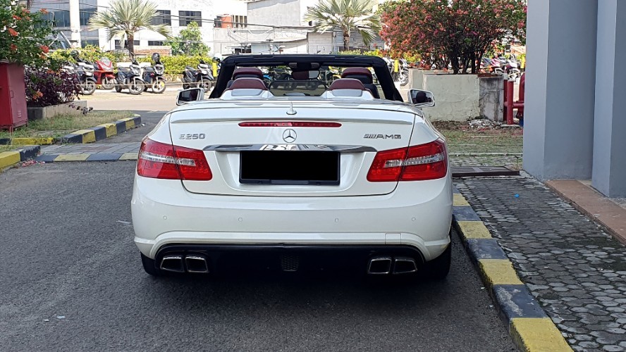 2011 Mercedes Benz E-Class 2011 Mercedes Benz E-Class