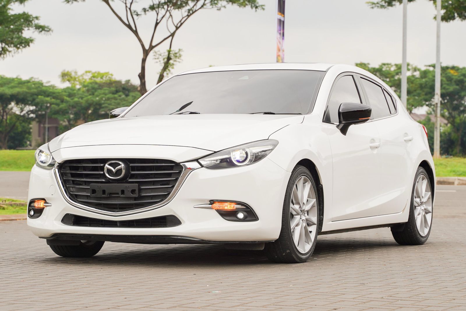 2018 Mazda 3 Hatchback Skyactive-G 2.0 2018 Mazda 3 Hatchback Skyactive-G 2.0