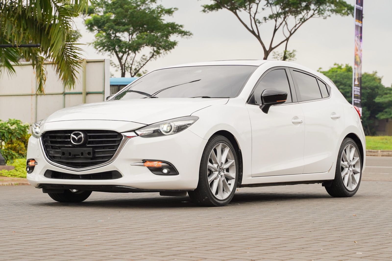 2018 Mazda 3 Hatchback Skyactive-G 2.0 2018 Mazda 3 Hatchback Skyactive-G 2.0