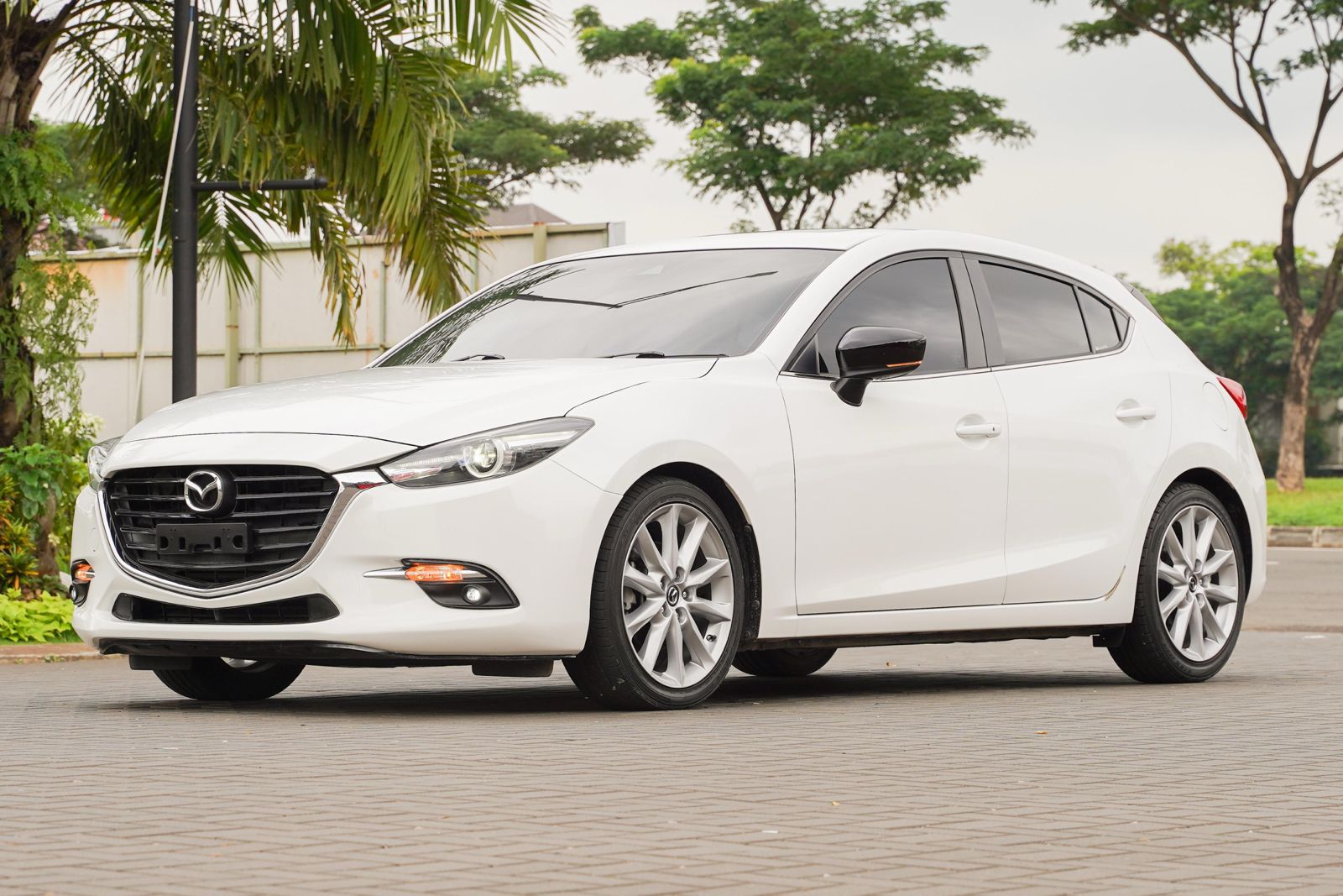 2018 Mazda 3 Hatchback Skyactive-G 2.0 2018 Mazda 3 Hatchback Skyactive-G 2.0