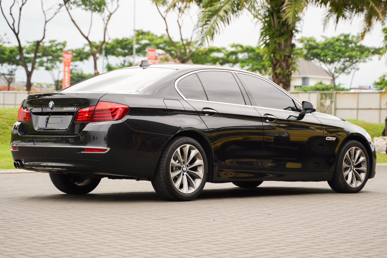 2017 BMW 5 Series Sedan  520i Luxury 2017 BMW 5 Series Sedan  520i Luxury