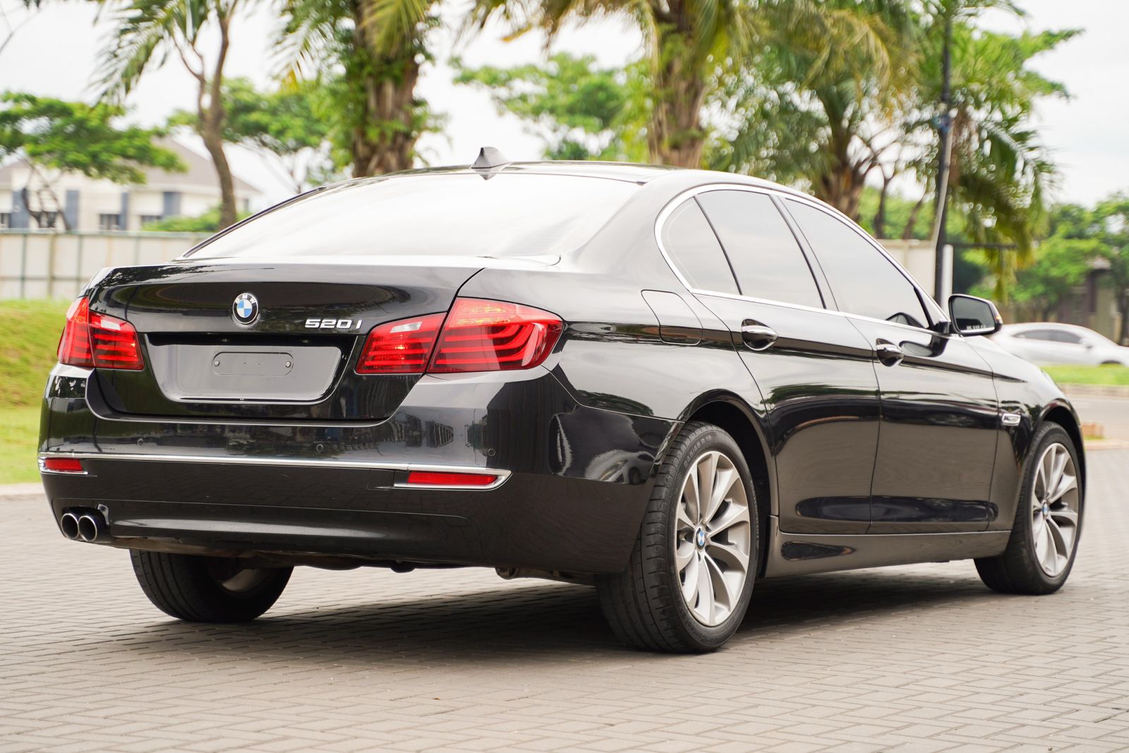 2017 BMW 5 Series Sedan  520i Luxury 2017 BMW 5 Series Sedan  520i Luxury