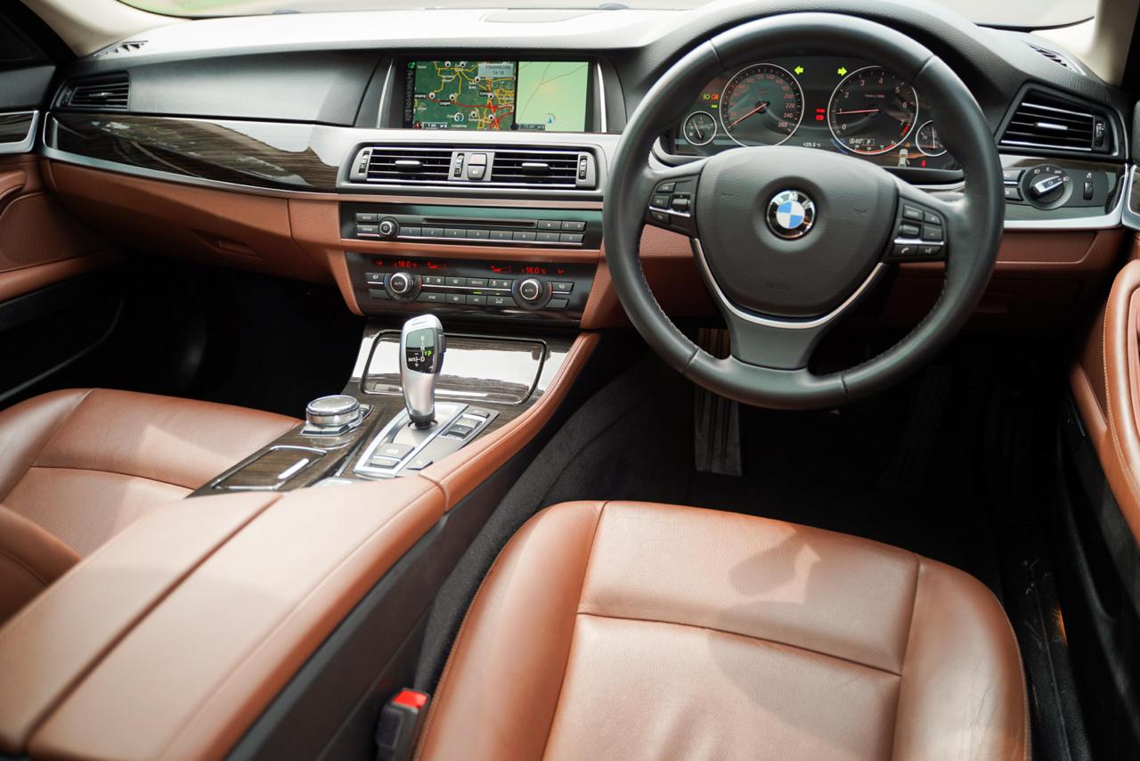 2017 BMW 5 Series Sedan  520i Luxury 2017 BMW 5 Series Sedan  520i Luxury