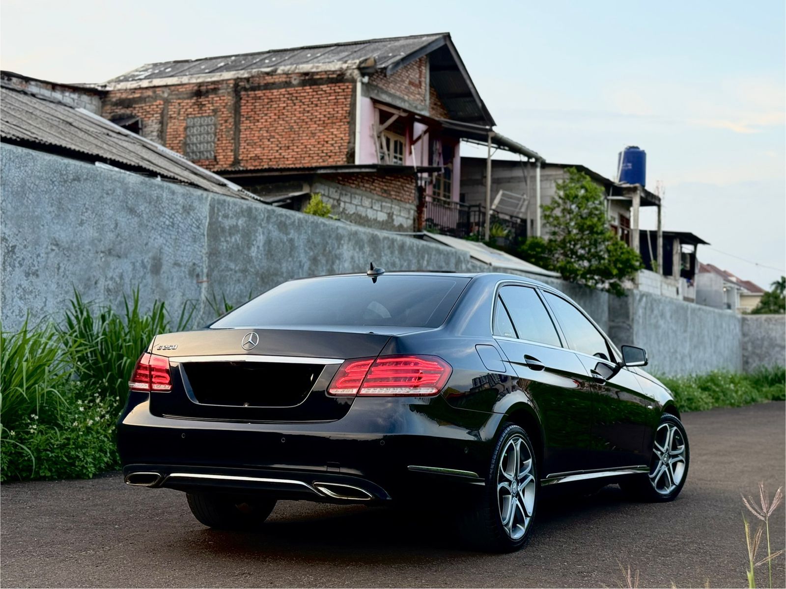 2016 Mercedes Benz E-Class  250 AVG AMG STYLE 2016 Mercedes Benz E-Class  250 AVG AMG STYLE