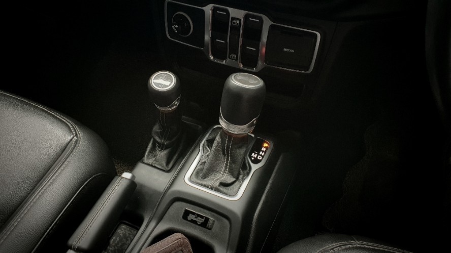 2021 Jeep Wrangler  Sahara 4-Door Unlimited 2021 Jeep Wrangler  Sahara 4-Door Unlimited