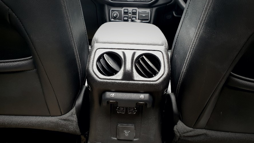 2021 Jeep Wrangler  Sahara 4-Door Unlimited 2021 Jeep Wrangler  Sahara 4-Door Unlimited