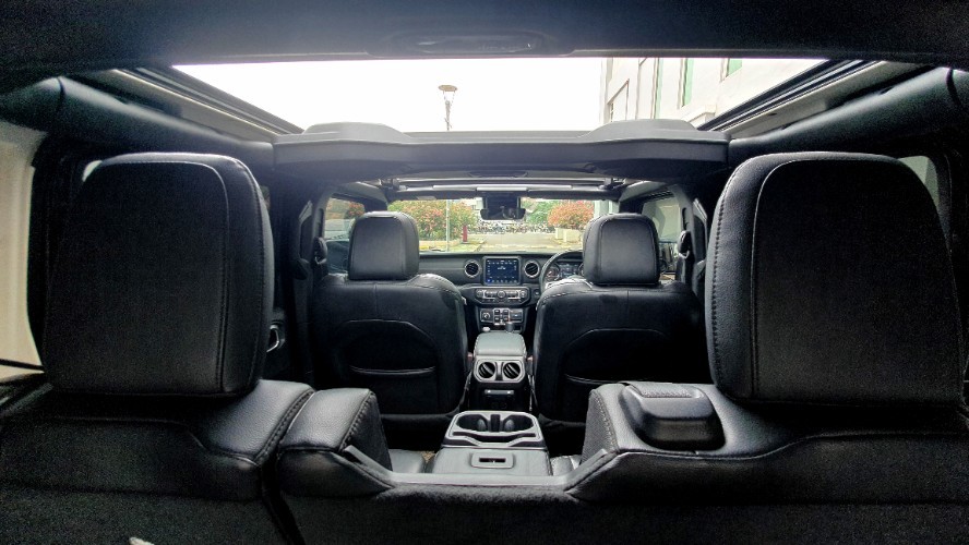 2021 Jeep Wrangler  Sahara 4-Door Unlimited 2021 Jeep Wrangler  Sahara 4-Door Unlimited