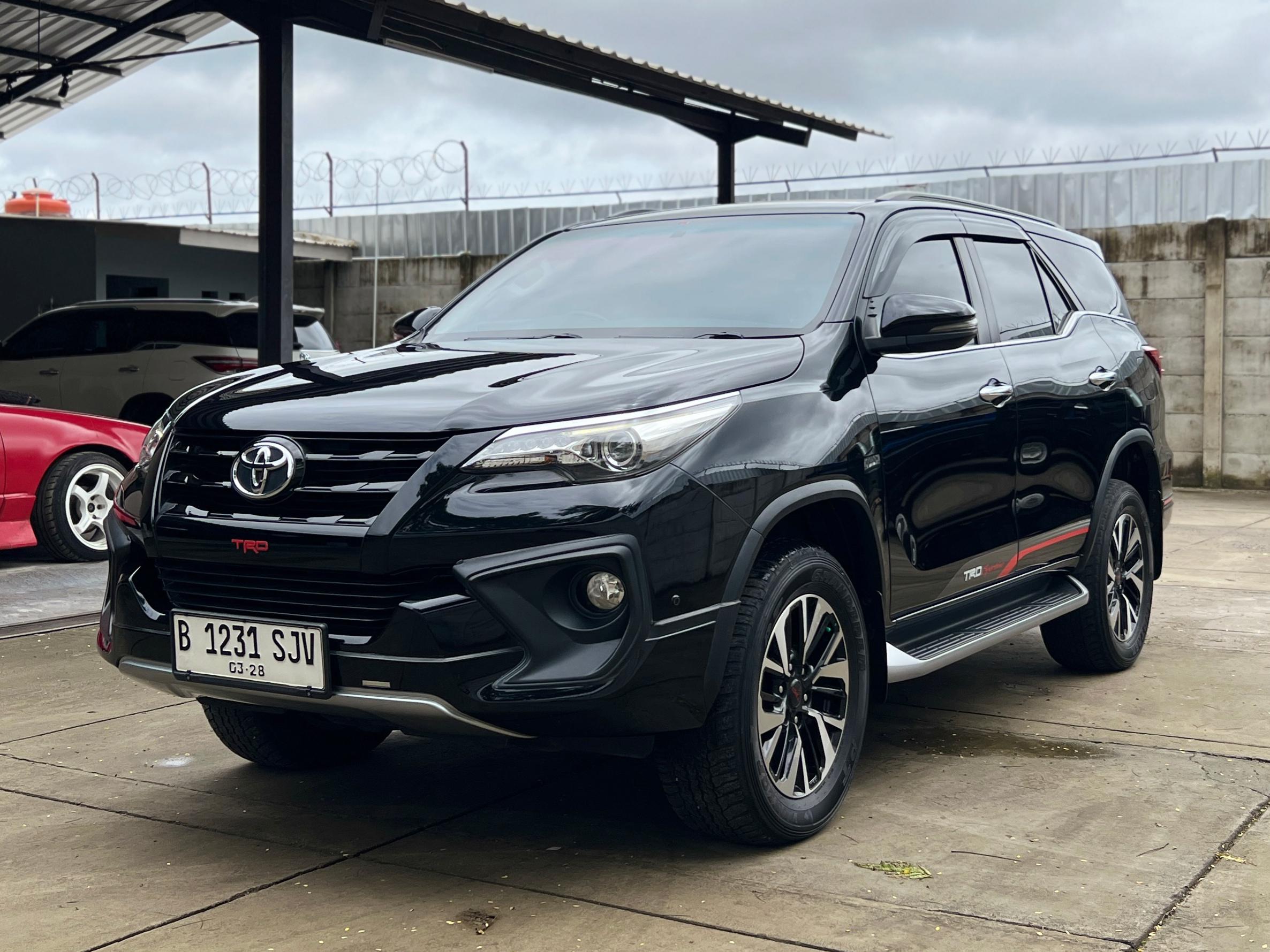 2018 Toyota Fortuner 2.4 VRZ AT 2018 Toyota Fortuner 2.4 VRZ AT