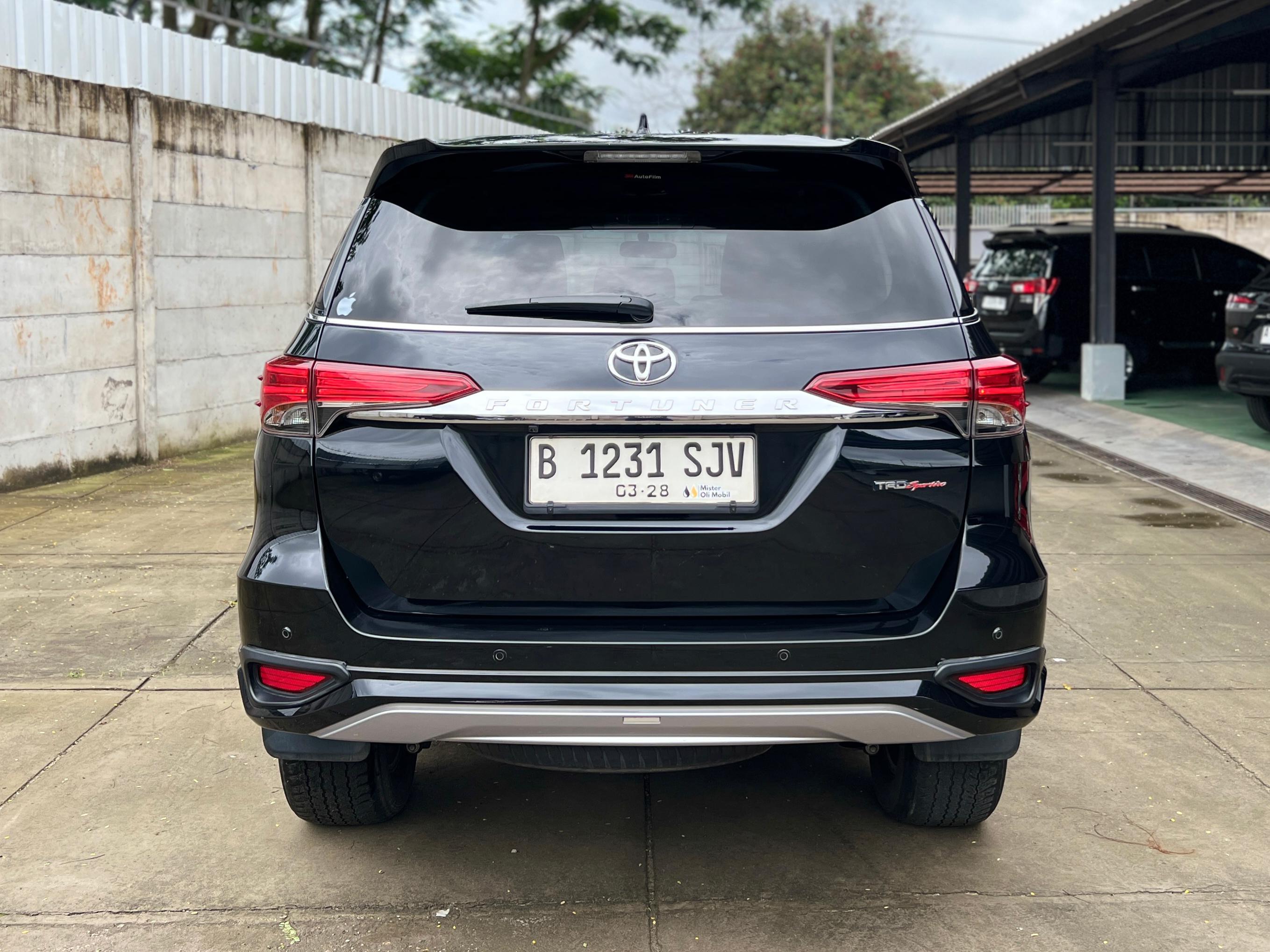 2018 Toyota Fortuner 2.4 VRZ AT 2018 Toyota Fortuner 2.4 VRZ AT