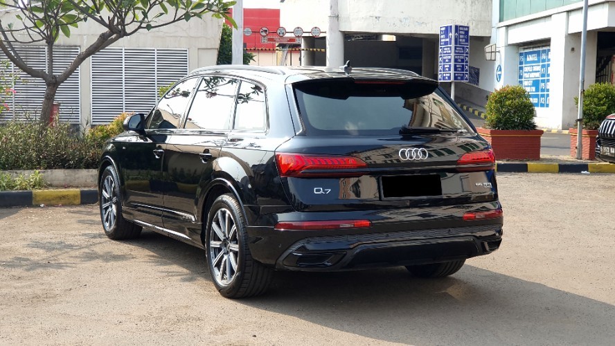 2022 Audi Q7 2022 Audi Q7