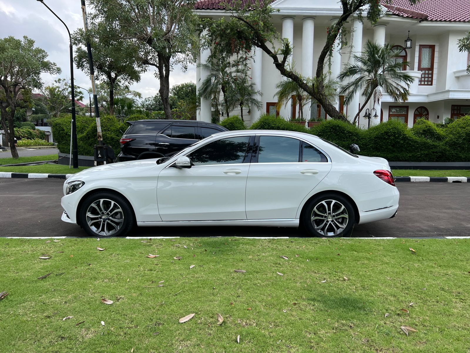 2015 Mercedes Benz C-Class Sedan C 200 Avantgarde Line 2015 Mercedes Benz C-Class Sedan C 200 Avantgarde Line
