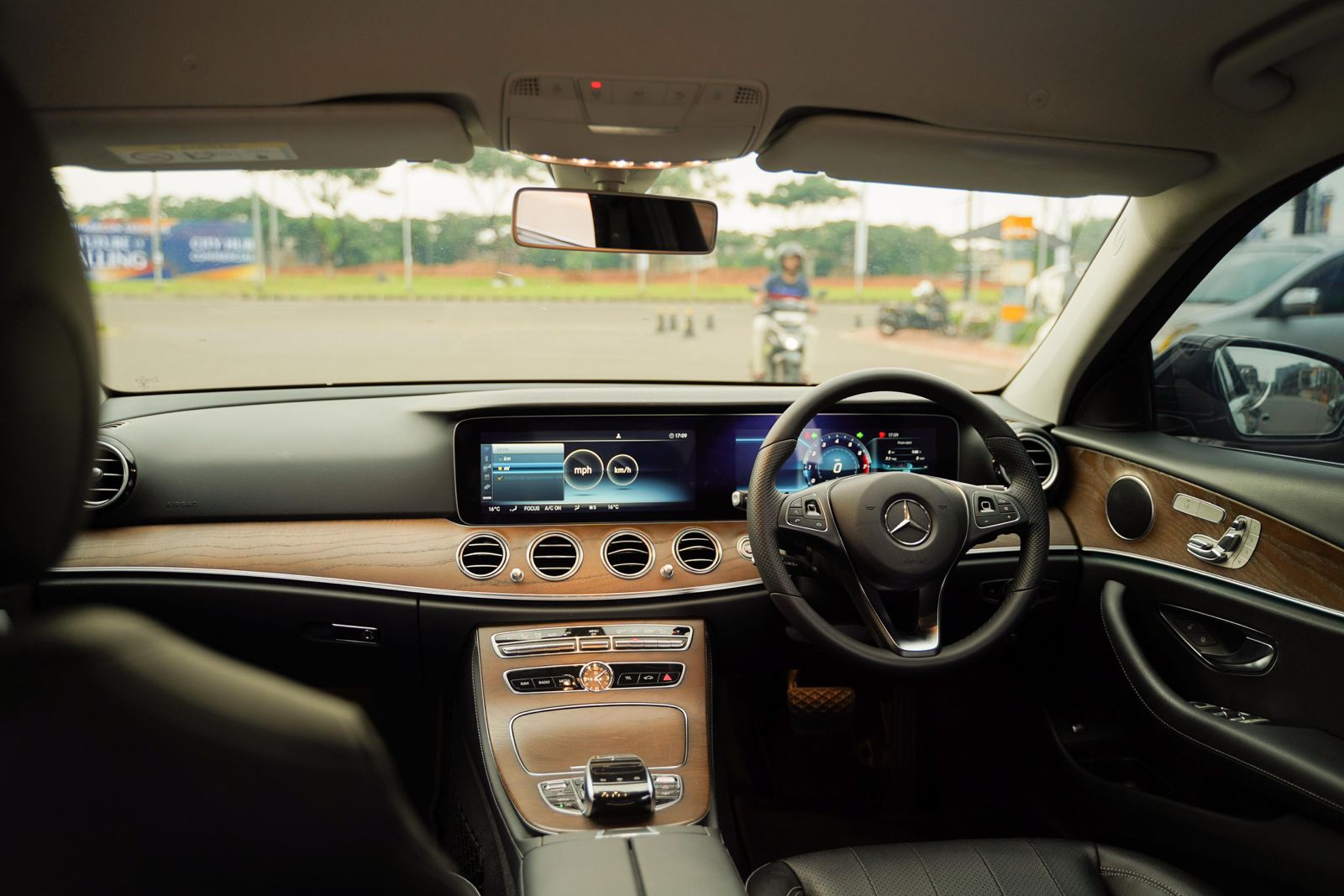 2019 Mercedes Benz E-Class  E 250 AVANGARDE CKD AT 2019 Mercedes Benz E-Class  E 250 AVANGARDE CKD AT