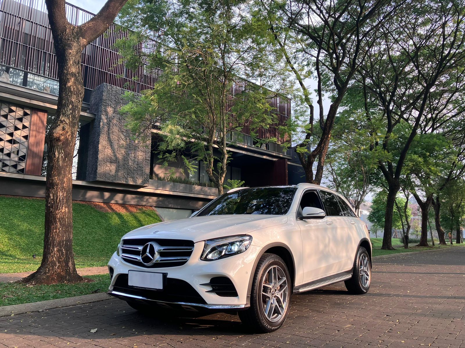 2018 Mercedes Benz GLC-Class 200 AMG Line 2018 Mercedes Benz GLC-Class 200 AMG Line