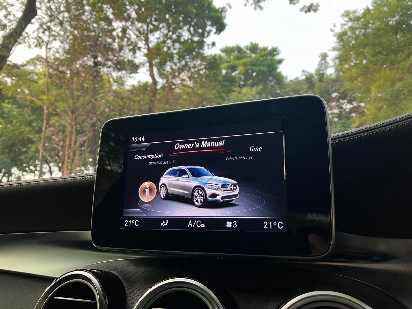 2018 Mercedes Benz GLC-Class 200 AMG Line 2018 Mercedes Benz GLC-Class 200 AMG Line