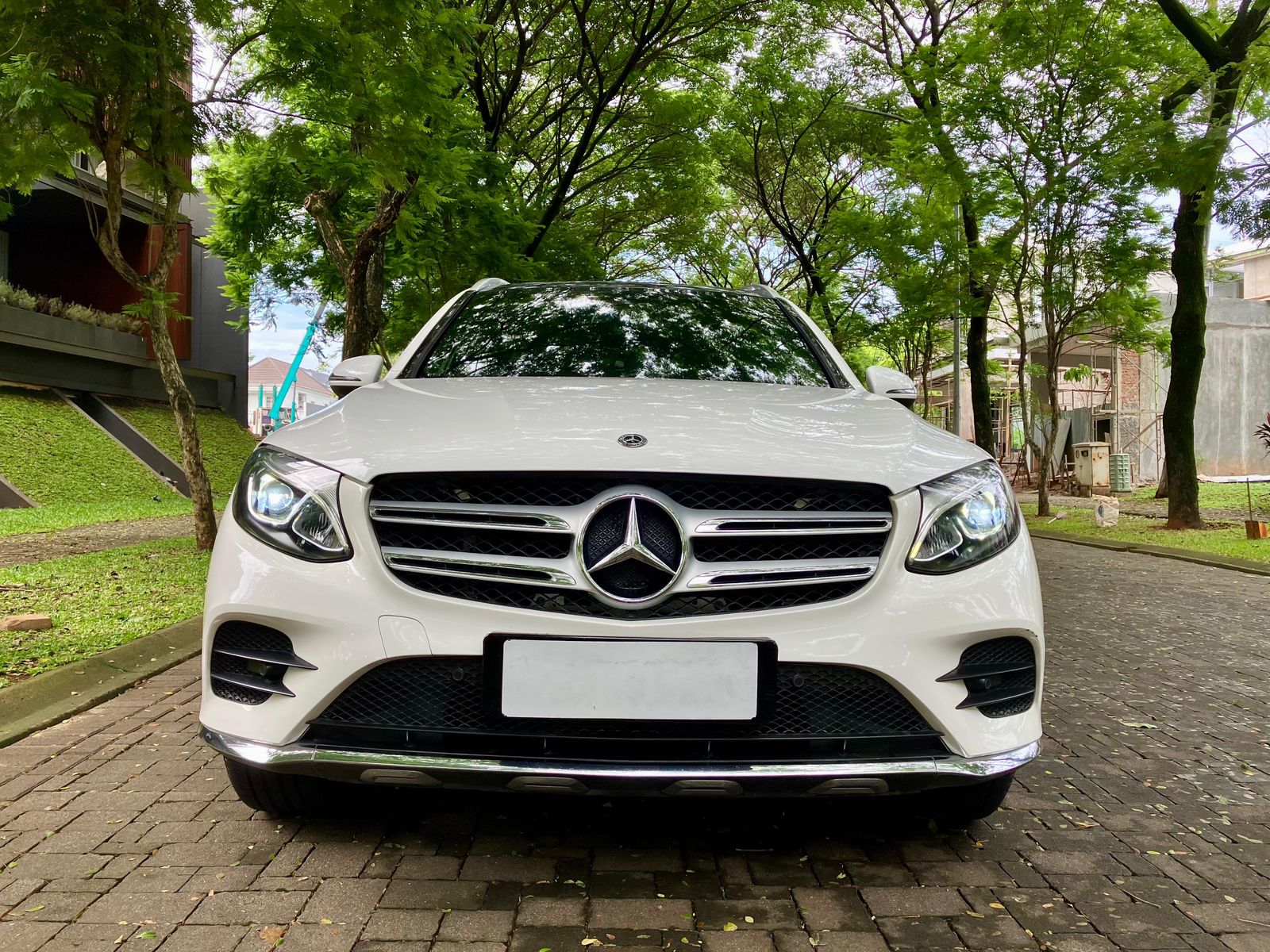 2018 Mercedes Benz GLC-Class 200 AMG Night Edition Bekas 2018 Mercedes Benz GLC-Class 200 AMG Night Edition Bekas
