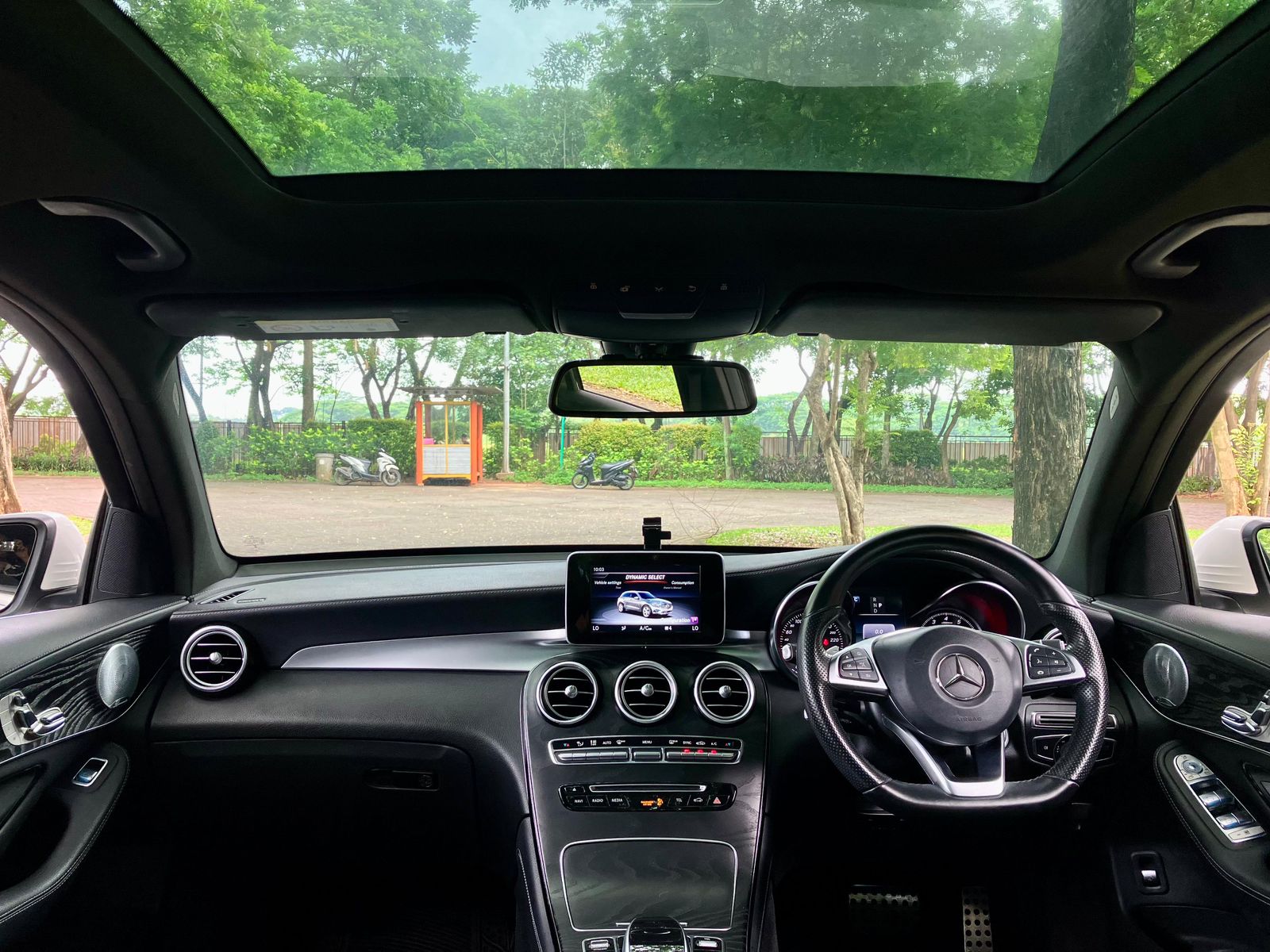 2018 Mercedes Benz GLC-Class 200 AMG Night Edition 2018 Mercedes Benz GLC-Class 200 AMG Night Edition