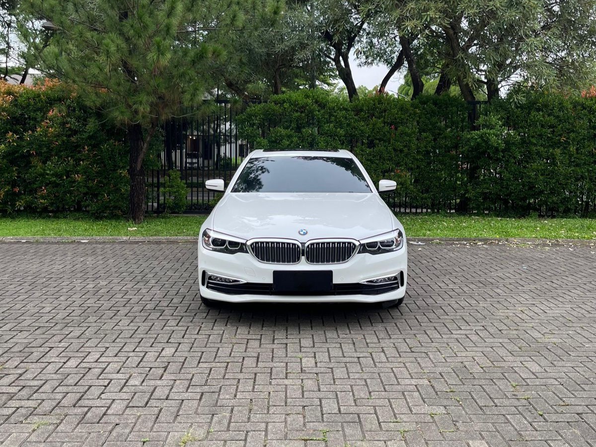 2019 BMW 5 Series Sedan  520i Luxury Bekas 2019 BMW 5 Series Sedan  520i Luxury Bekas