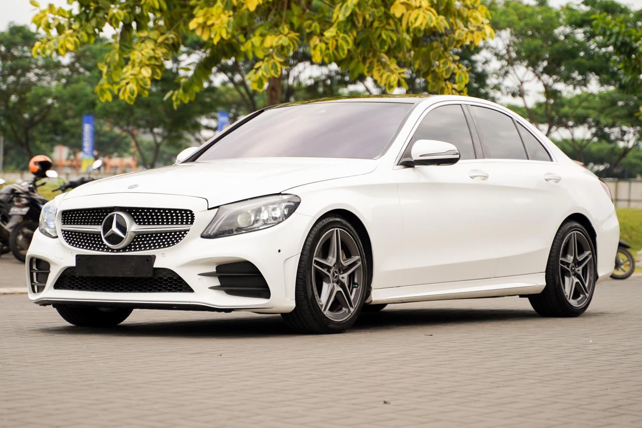 Second Hand 2019 Mercedes Benz C-Class Sedan C 300 AMG Line Second Hand 2019 Mercedes Benz C-Class Sedan C 300 AMG Line