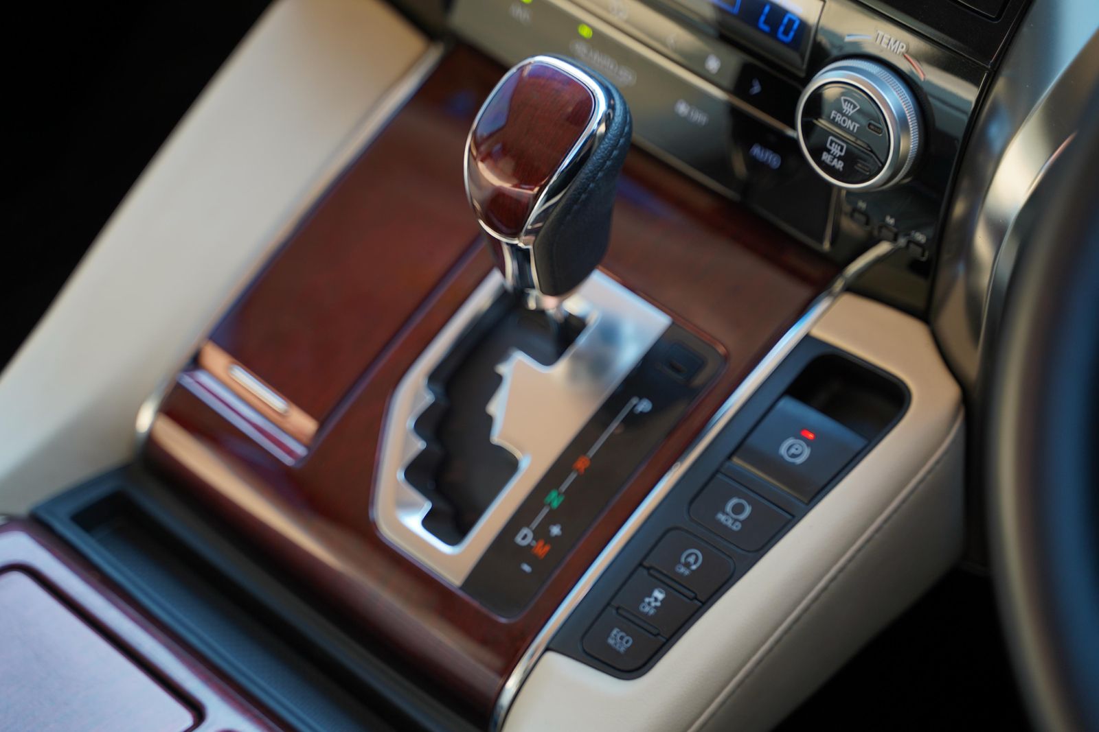 2015 Toyota Alphard  2.5 G 2015 Toyota Alphard  2.5 G