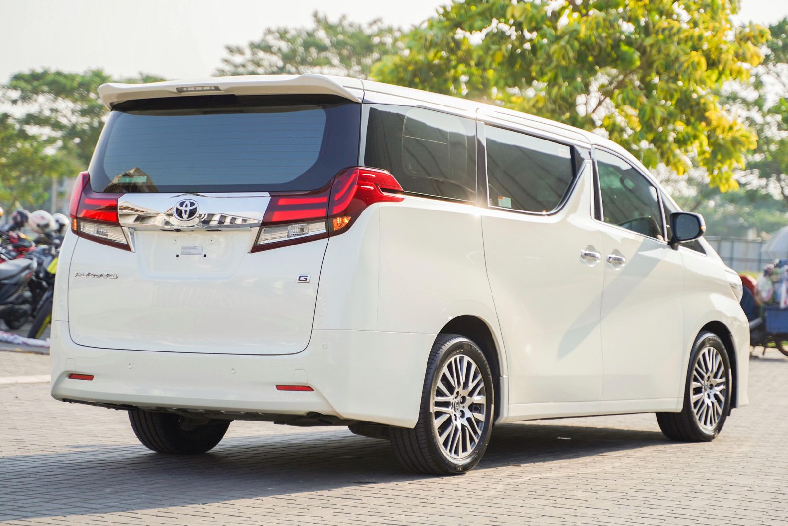 2015 Toyota Alphard  2.5 G 2015 Toyota Alphard  2.5 G