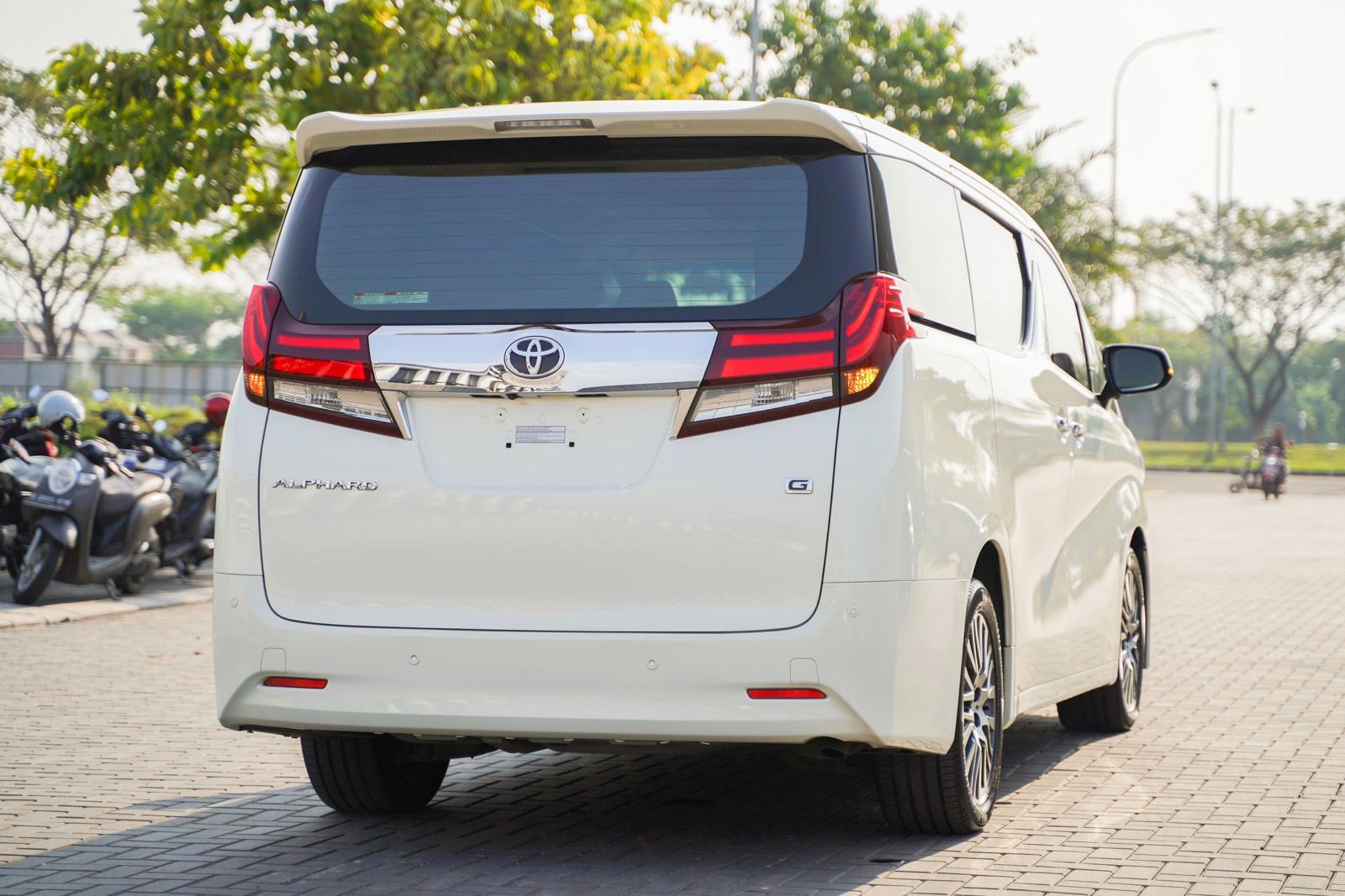 2015 Toyota Alphard  2.5 G 2015 Toyota Alphard  2.5 G