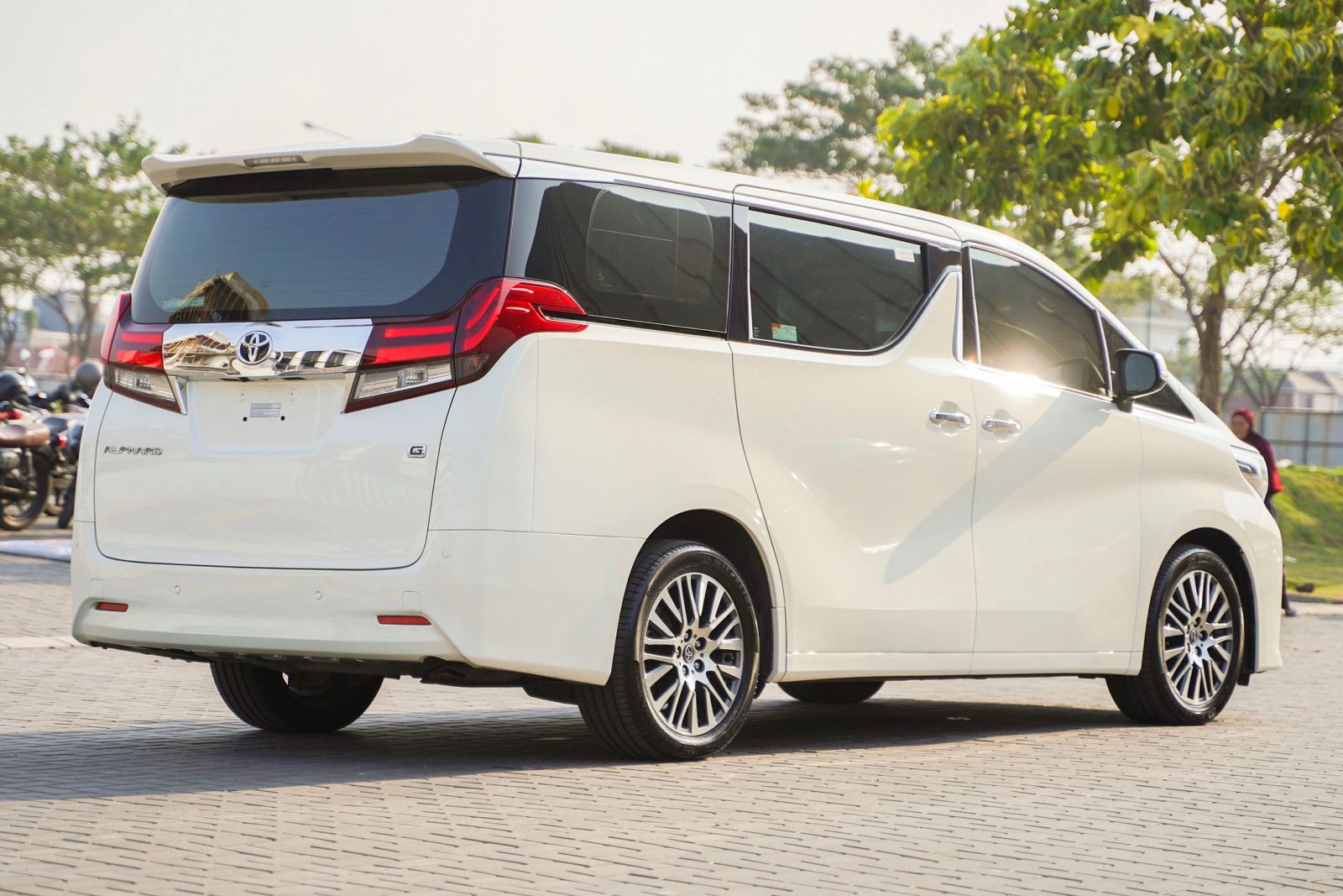 2015 Toyota Alphard  2.5 G 2015 Toyota Alphard  2.5 G
