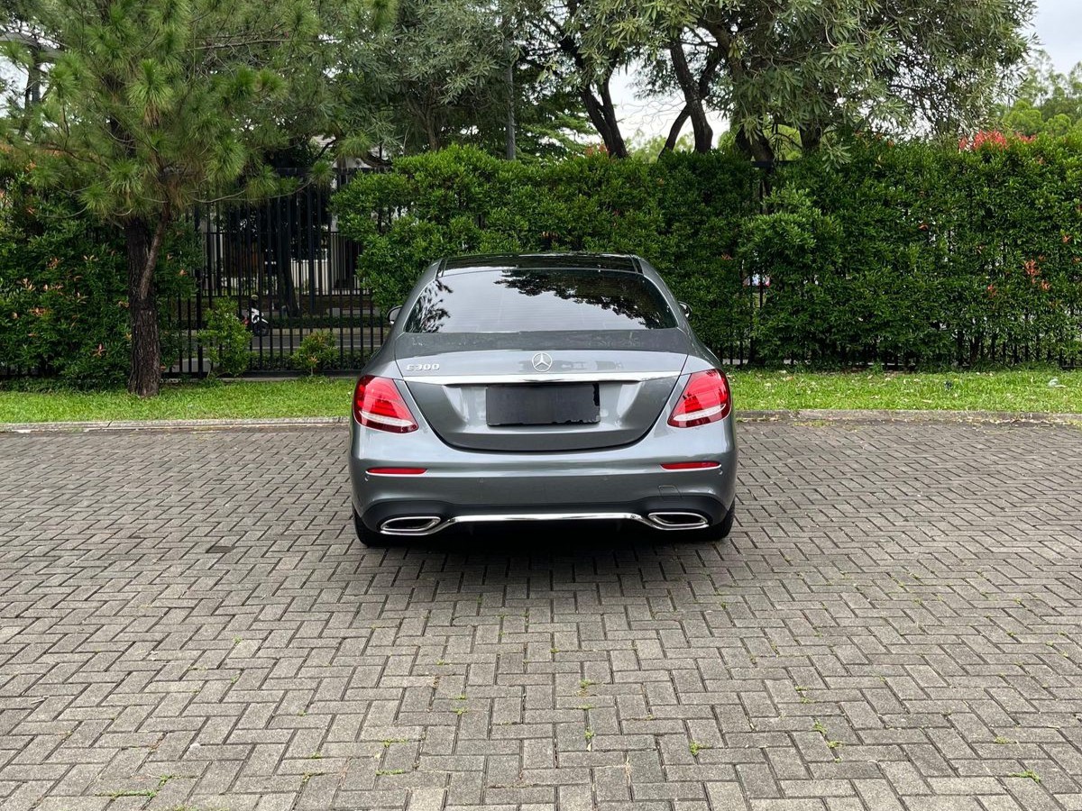 2018 Mercedes Benz E-Class  E 300 AMG Line 2018 Mercedes Benz E-Class  E 300 AMG Line