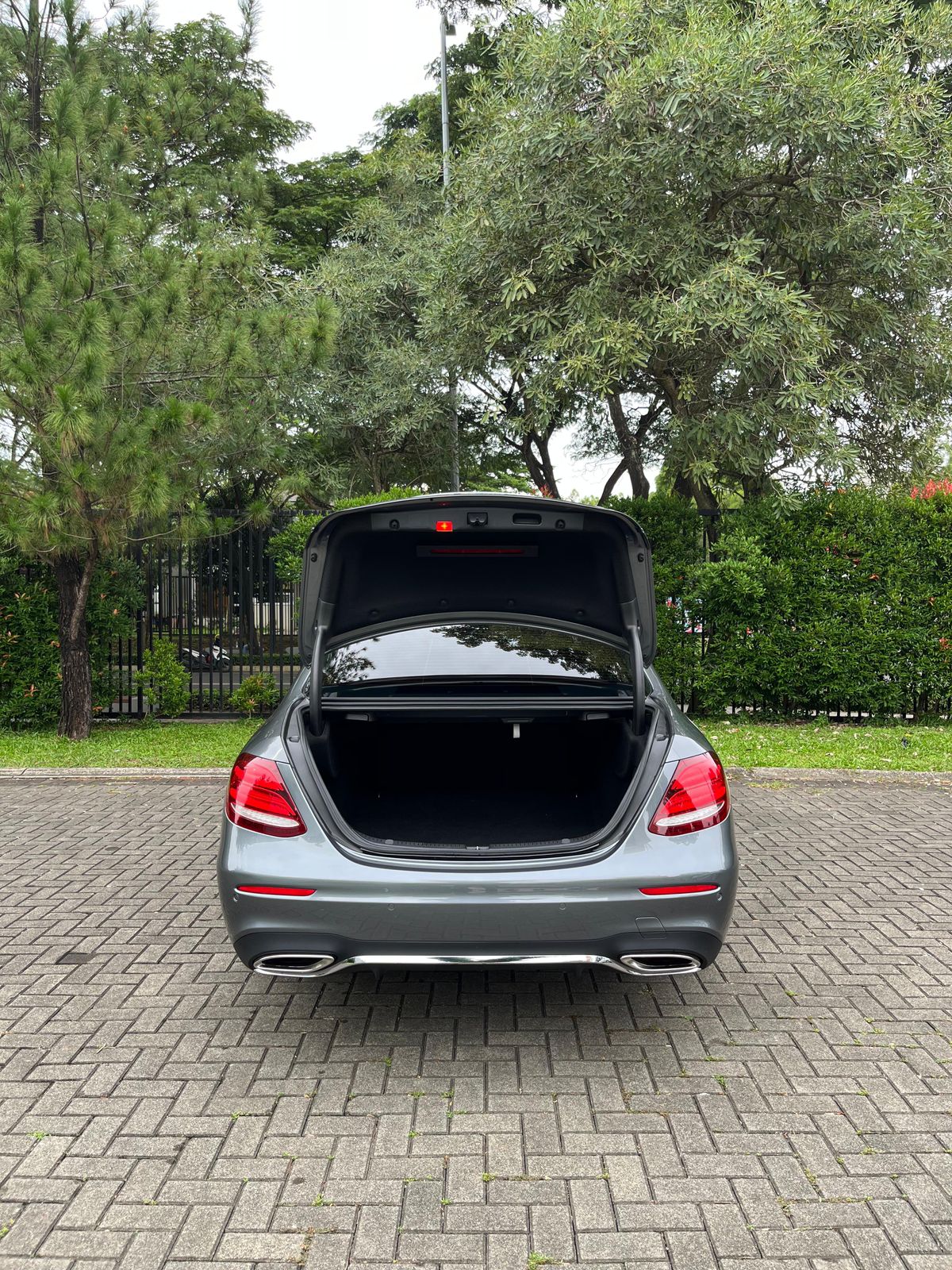 2018 Mercedes Benz E-Class  E 300 AMG Line 2018 Mercedes Benz E-Class  E 300 AMG Line