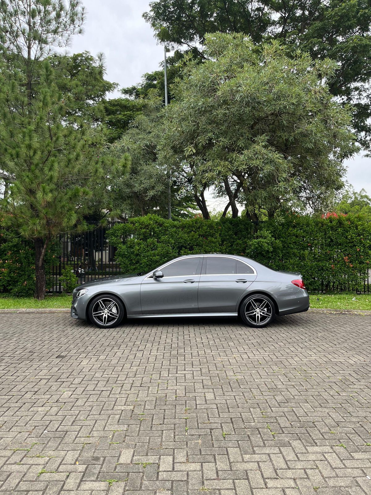 2018 Mercedes Benz E-Class  E 300 AMG Line 2018 Mercedes Benz E-Class  E 300 AMG Line